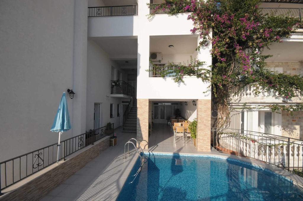 Apartments Leut Свети-Стефан Экстерьер фото